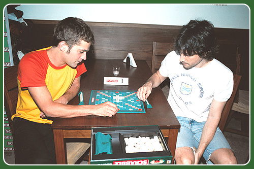Pauls y Birabent tambin juegan Scrabble...